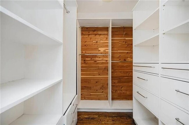 Building Photo - 6665 Colonial Rd