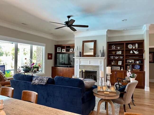 Building Photo - 597 Wentworth Cir