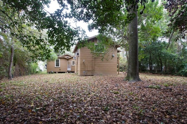 Building Photo - South 16th and a Half