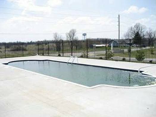 Building Photo - 814 SW Peach Tree Ln