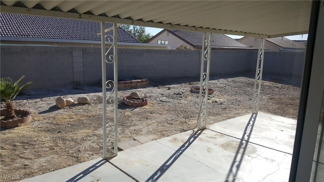 Building Photo - 2809 El Cubano Ct