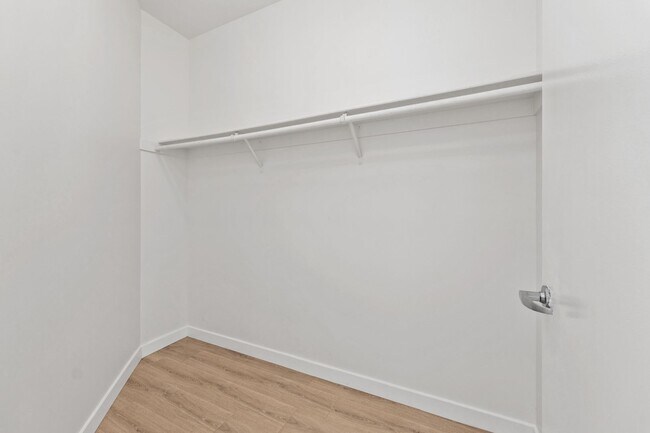 Building Photo - NEW FLOORS! Spacious 2 Bedroom 2 Bathroom ...