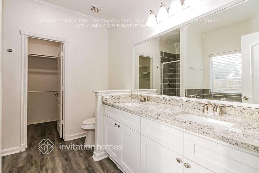 Building Photo - 2538 Sandvalley Way