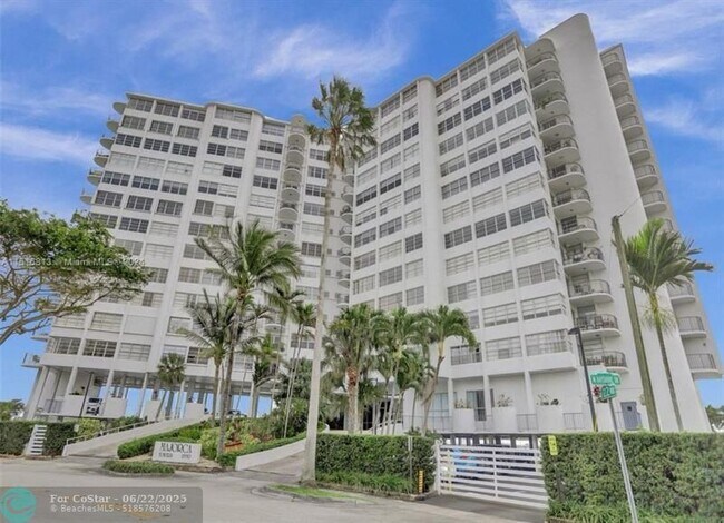Building Photo - 11930 N Bayshore Dr