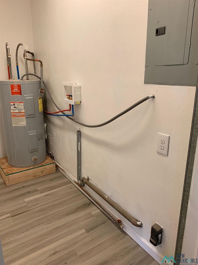 Building Photo - 2319 Axtell St