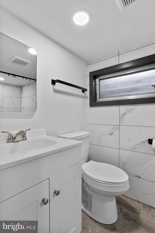 Building Photo - 140 Williamson Ave