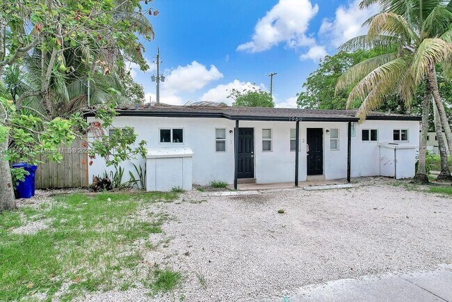 Building Photo - 1960 SW 41st Ave