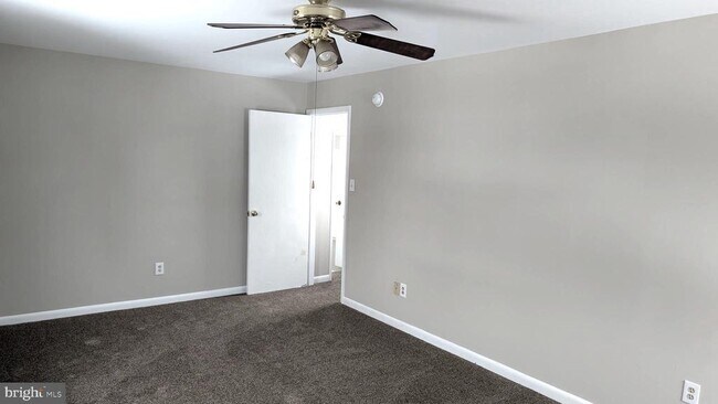 Building Photo - 1430 Hurffville Rd