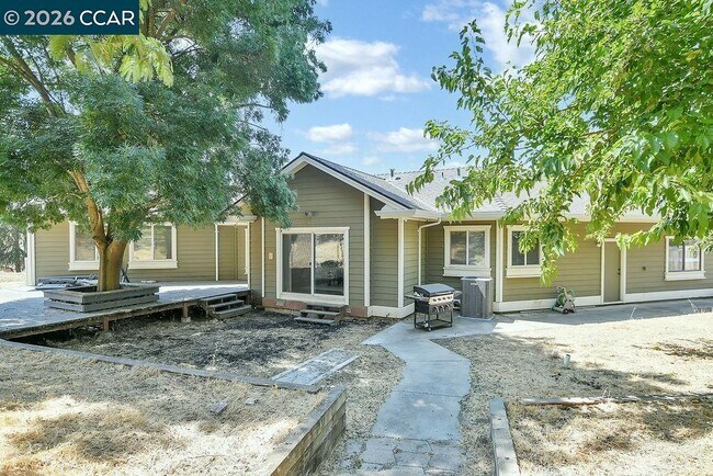 Building Photo - 4161 Leon Dr
