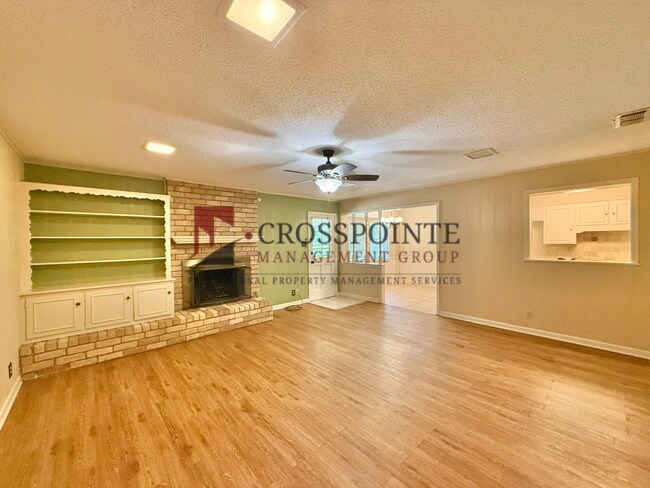 Building Photo - Wonderful updated home near UT Tyler, Available!