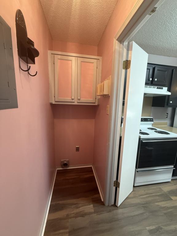 Building Photo - 1745 James Buchanan Dr