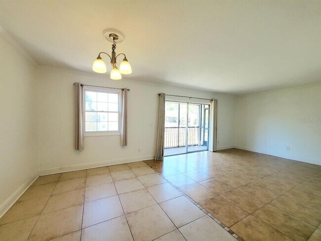 Building Photo - 13832 Orange Sunset Dr