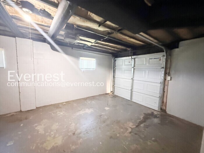 Building Photo - 605 71st St S