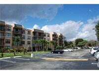 Building Photo - 13020 SW 92nd Ave