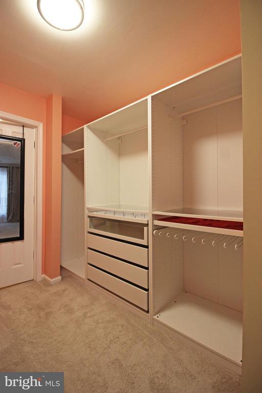 Building Photo - 6608 Jupiter Hills Cir