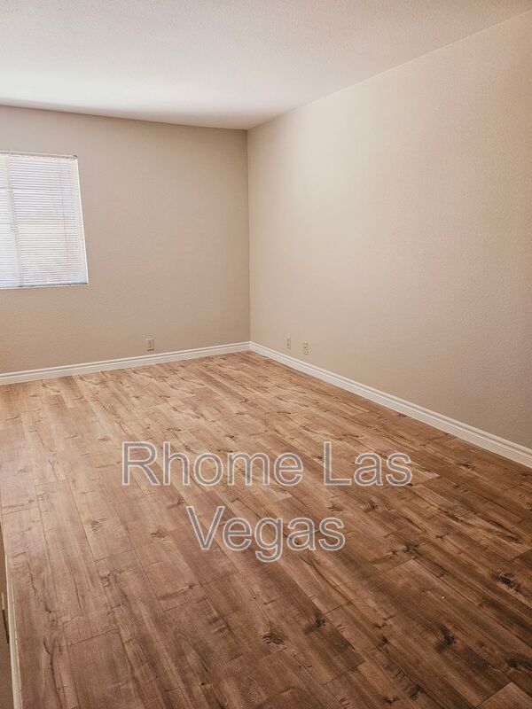 Building Photo - 5220 Indian River Drive