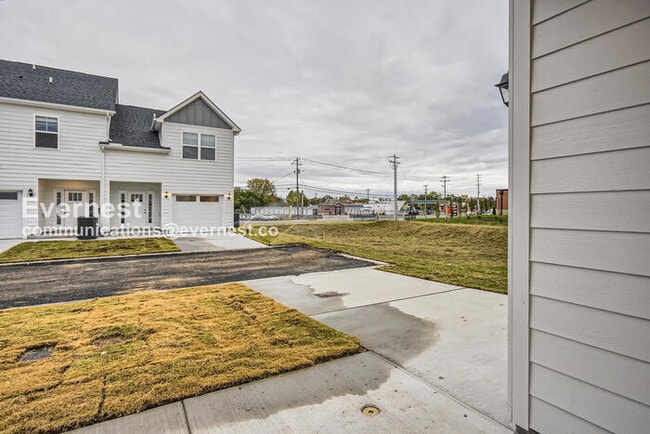 Building Photo - 345 Raines Ct