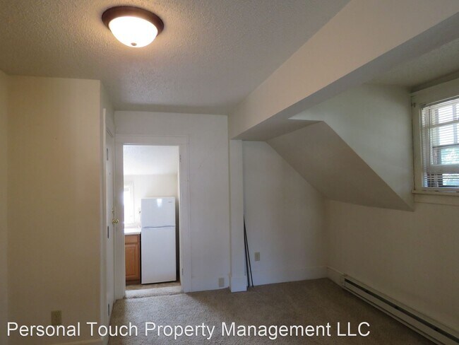 Building Photo - 820 7th St S