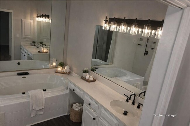 Building Photo - 2505 Oak Quarters