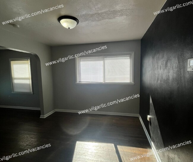 Building Photo - 2 large bedrooms & 1 newly updated bathroom home in Gary, IN