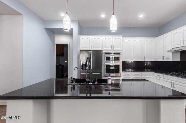 Building Photo - 1842 E Kaibab Dr