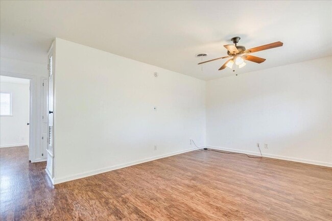 Building Photo - 1417 Braes Ridge Dr