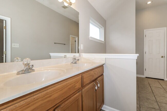 Building Photo - 6029 Marley St