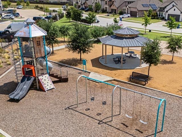 Building Photo - 3618 Clara Dr