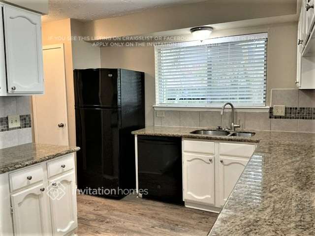 Building Photo - 2818 Mayflower Landing Ct