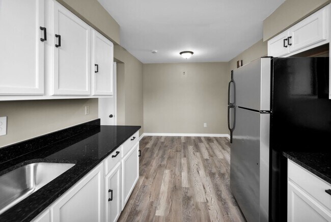 Building Photo - 3873 E Galbraith Rd