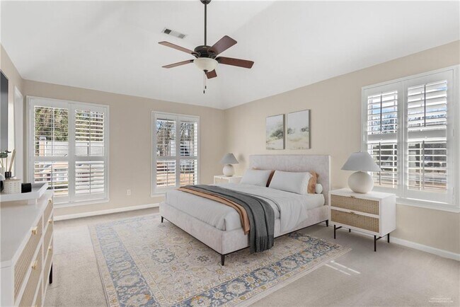 Building Photo - 12080 Greenmont Walk