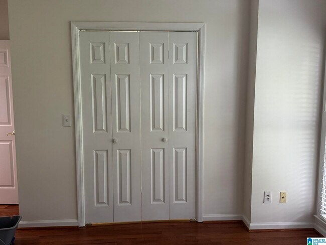 Building Photo - 2512 Christie Cir