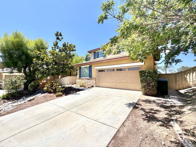 Building Photo - Spacious 5 Bedroom Redhawk Home with LARGE Loft & Backyard in Prime Location