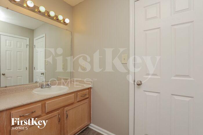 Building Photo - 914 Hedge Apple Dr
