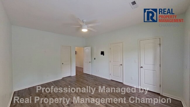 Building Photo - Spacious 3-Story Townhome in the Heart of Carolina Beach — Backs to State Park