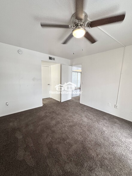 Building Photo - 3119 W Cochise Dr