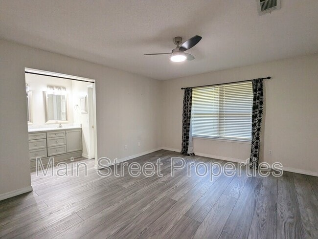 Building Photo - 7440 Chimney Pines Dr