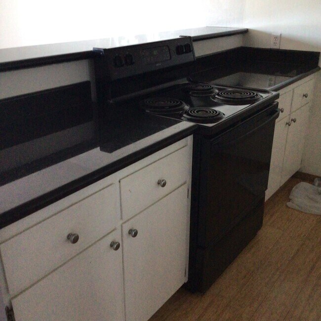 Building Photo - 5 Embarcadero West