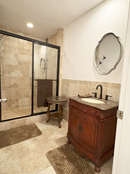 Bathroom 1 - 7500 Callaghan Rd