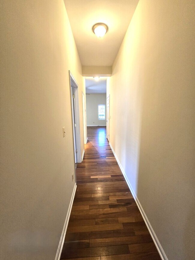 Building Photo - 401 S Eden St