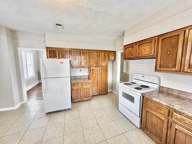 Building Photo - 1707 Glenview Ave