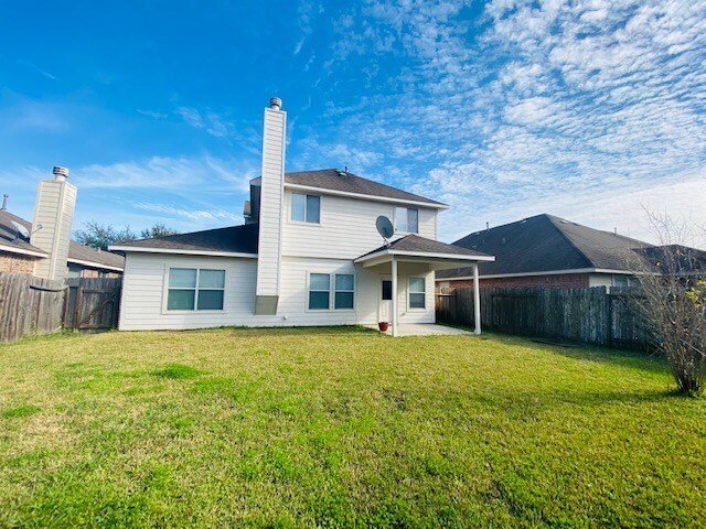 Building Photo - 2018 Running Brook Ln
