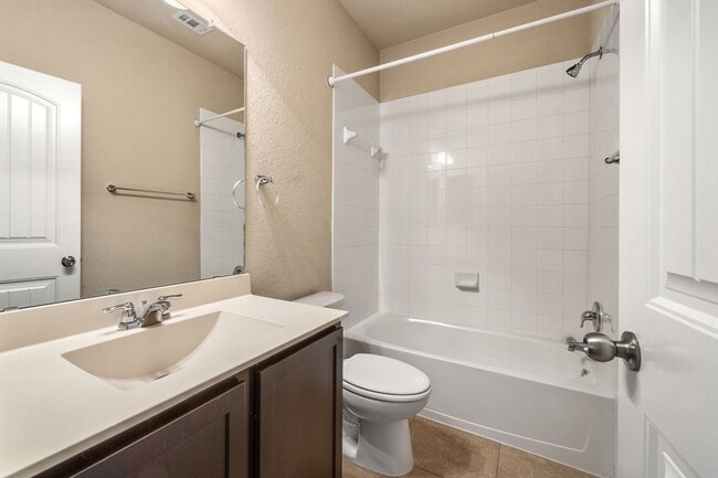 Building Photo - Spacious Home in Rancho Sienna!!!