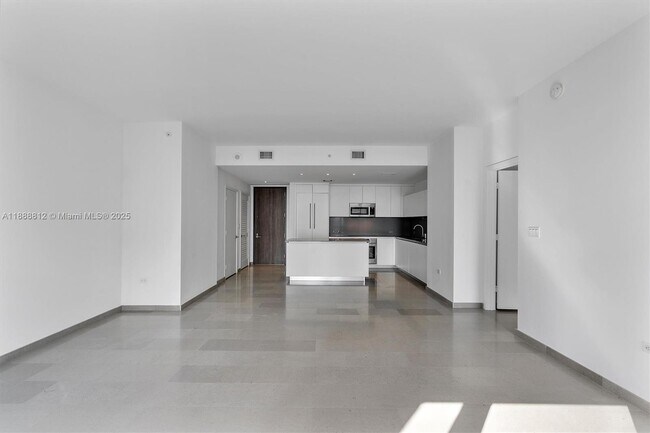 Building Photo - 88 SW 7th St