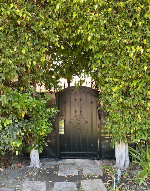 Building Photo - 4629 Forman Ave