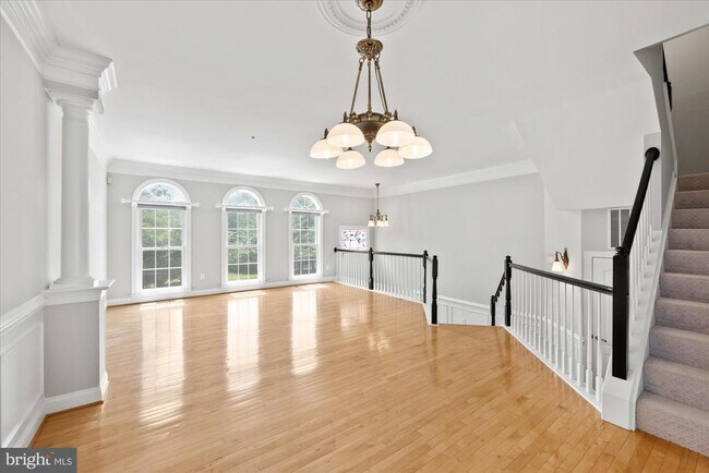 Building Photo - 1308 Wild Oak Terrace