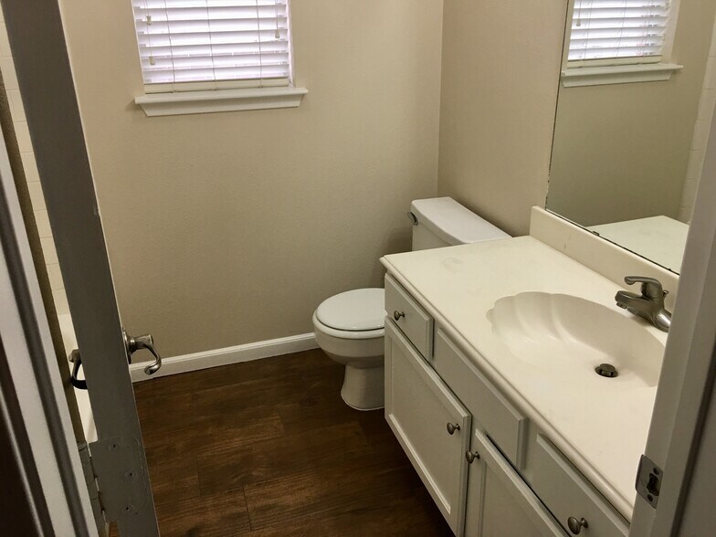 Building Photo - 14518 Cypress Green Dr