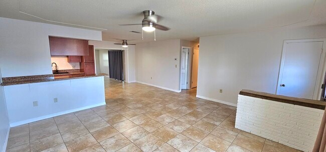 Building Photo - 1380 Floral Ln