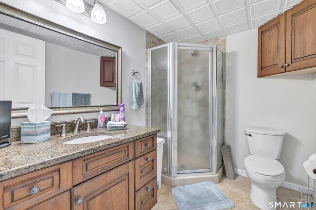 Building Photo - 150 Stiles St