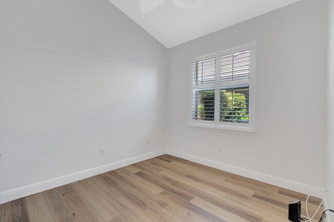 Building Photo - 7575 Doubleton Dr